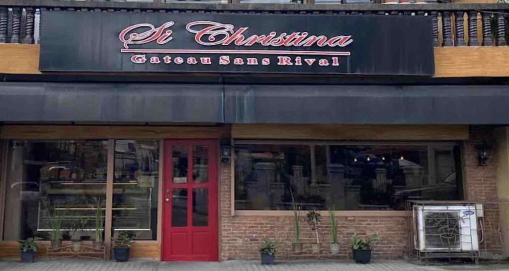 A view outside Si Christina Gateau Sans Rival