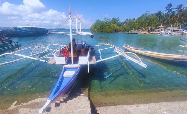 boat to island hopping in balabac